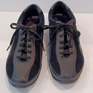 Taos Steady Black Leather / Suede Women's Sneakers